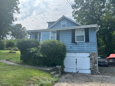 33 Iowa Ave