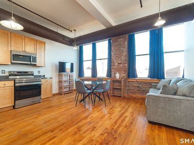 325 Lafayette Street #8205