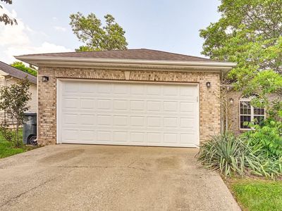 3713 Lady Di Ln