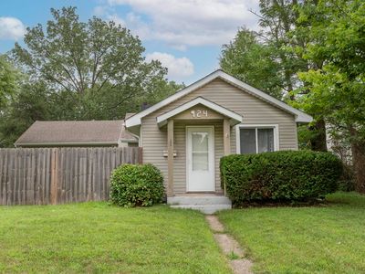 Property at 924 W Marion St, Mishawaka, IN
