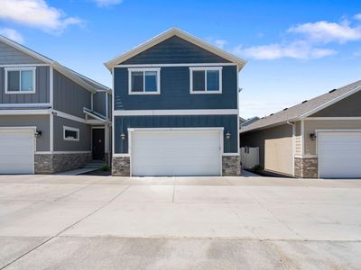 8645 N Cypress Aly