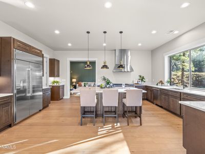 1183 N Worthington Pl