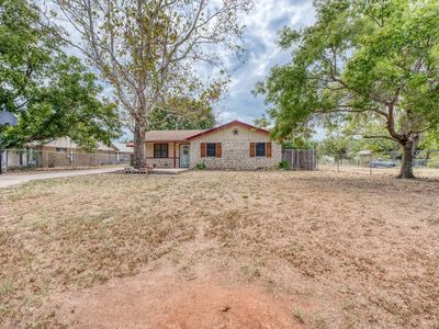 212 N River Oaks Drive
