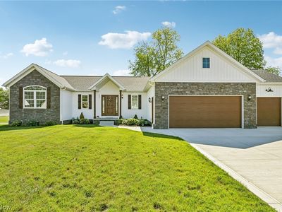 533 E Lakewood Dr
