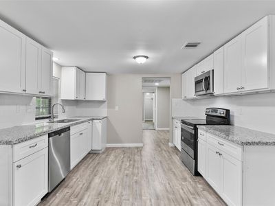 Property at 6905 Speaker St, Hitchcock, TX