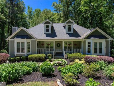 40 Due West Ln