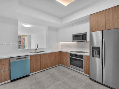 3340 NE 190th St APT 1206