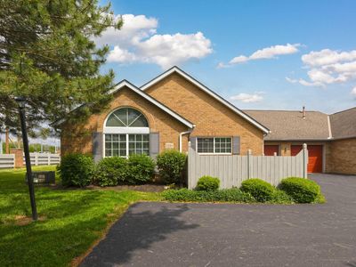 5359 Pond View Dr