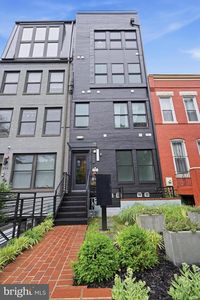 256 15th St SE #7