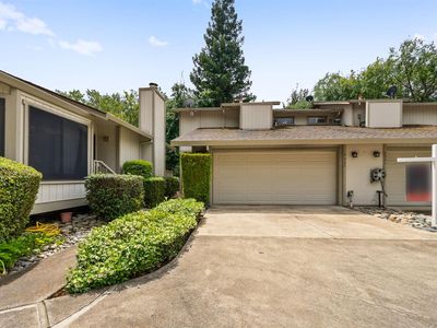 7537 Pomerol Ln