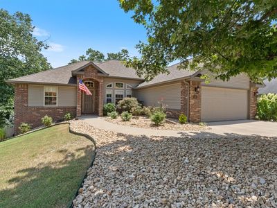 4 Brougham Ln