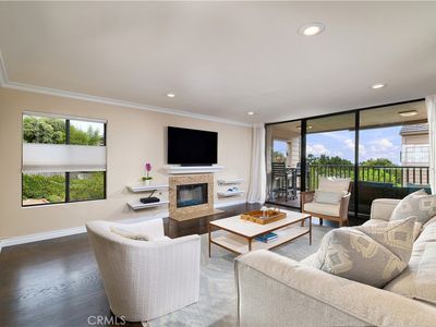 244 Dolphin Cove Ct