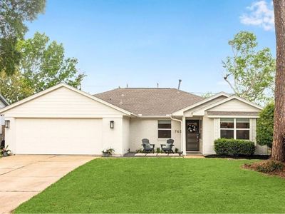 763 Carlingford Ln