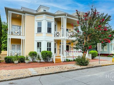 305 E Bolton Street #201