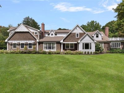 543 Woonsocket Hill Rd