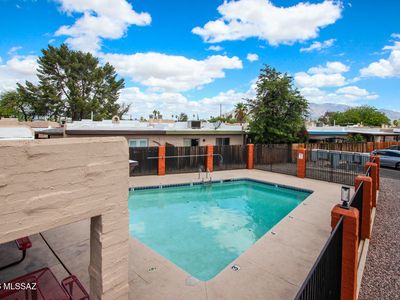 1921 W La Osa Dr