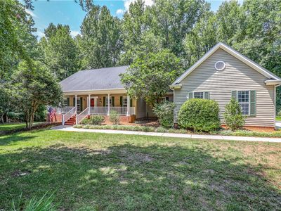 201 Holly Dr