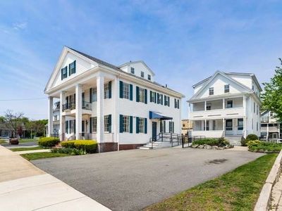 4 Common St #6