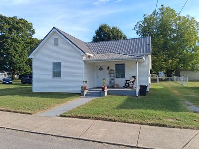 104 Hodges St N