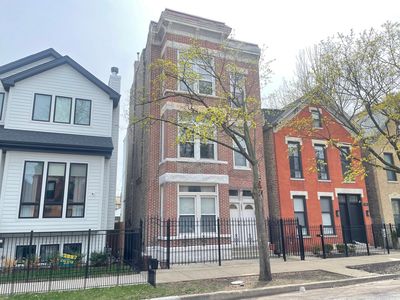 Property at 1841 W Superior St, Chicago, IL