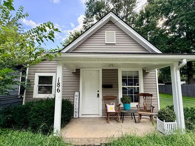 186 Eddie St