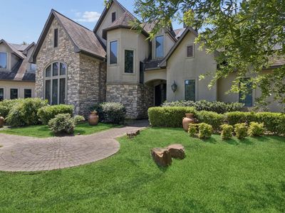3818 Waterbend Cv