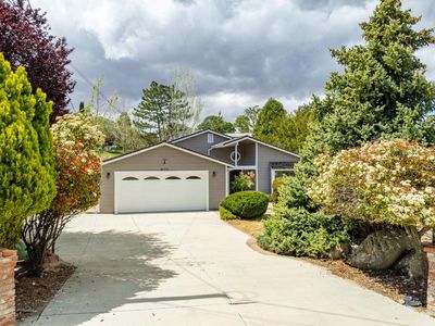 17681 Dike Ct