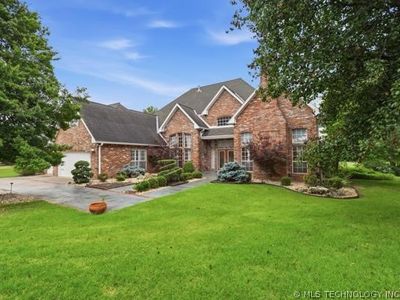 3603 S Orange Cir