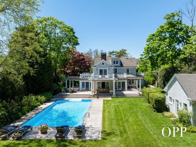 25 S Howells Point Rd