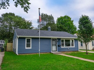 91 Cedar Ave N