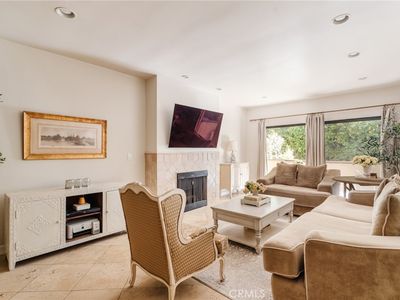 2332 Fox Hills Dr APT 103