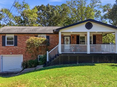 4702 Enterprise Ln