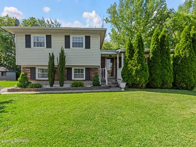 7202 Lawnside Dr