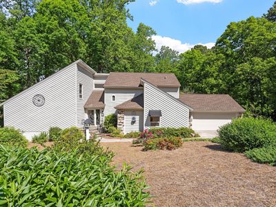 2013 Weybridge Dr
