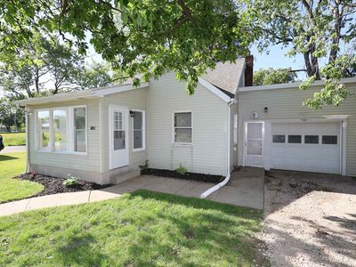 1120 Sanders Ave