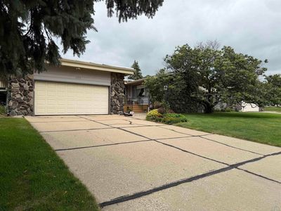 Property at 1253 Hiawatha Trl, Sioux City, IA