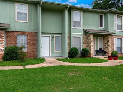 5705 E Texas St APT 16
