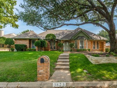 3823 Rochelle Dr