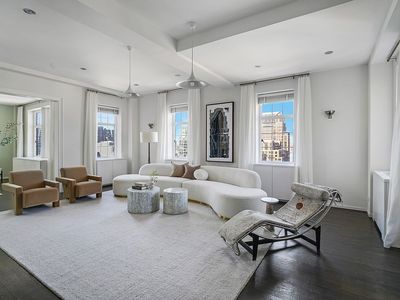 465 W 23rd St APT 19A