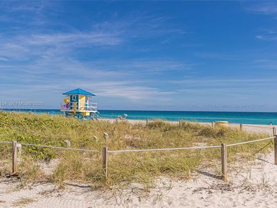 1601 S Ocean Dr APT 305