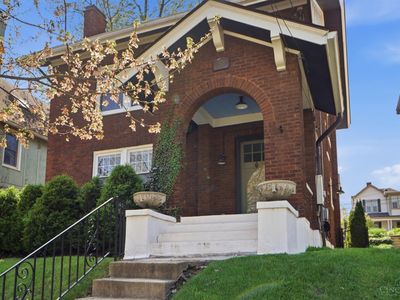 1211 Delta Ave