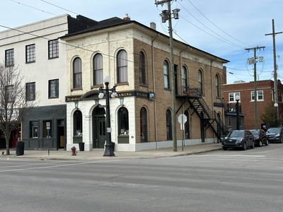 227 E Michigan Ave