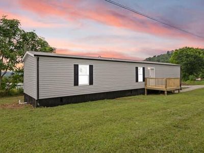 90 Kelsey Dr