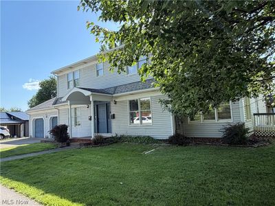 600 Schultz St #A & B