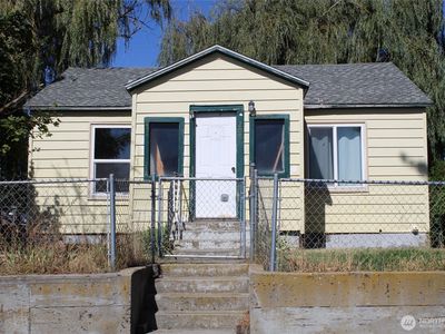 208 Sinclair