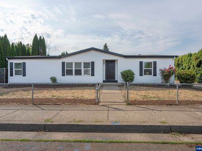 1074 Rodan Ave SE
