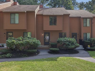 23 Dunvegan Woods Drive