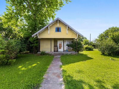 603 Gladys St