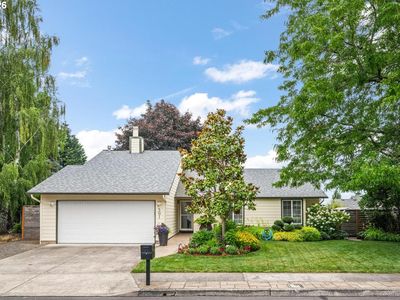 391 SW Nancy Ave