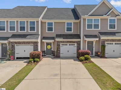 108 Roundtree Dr